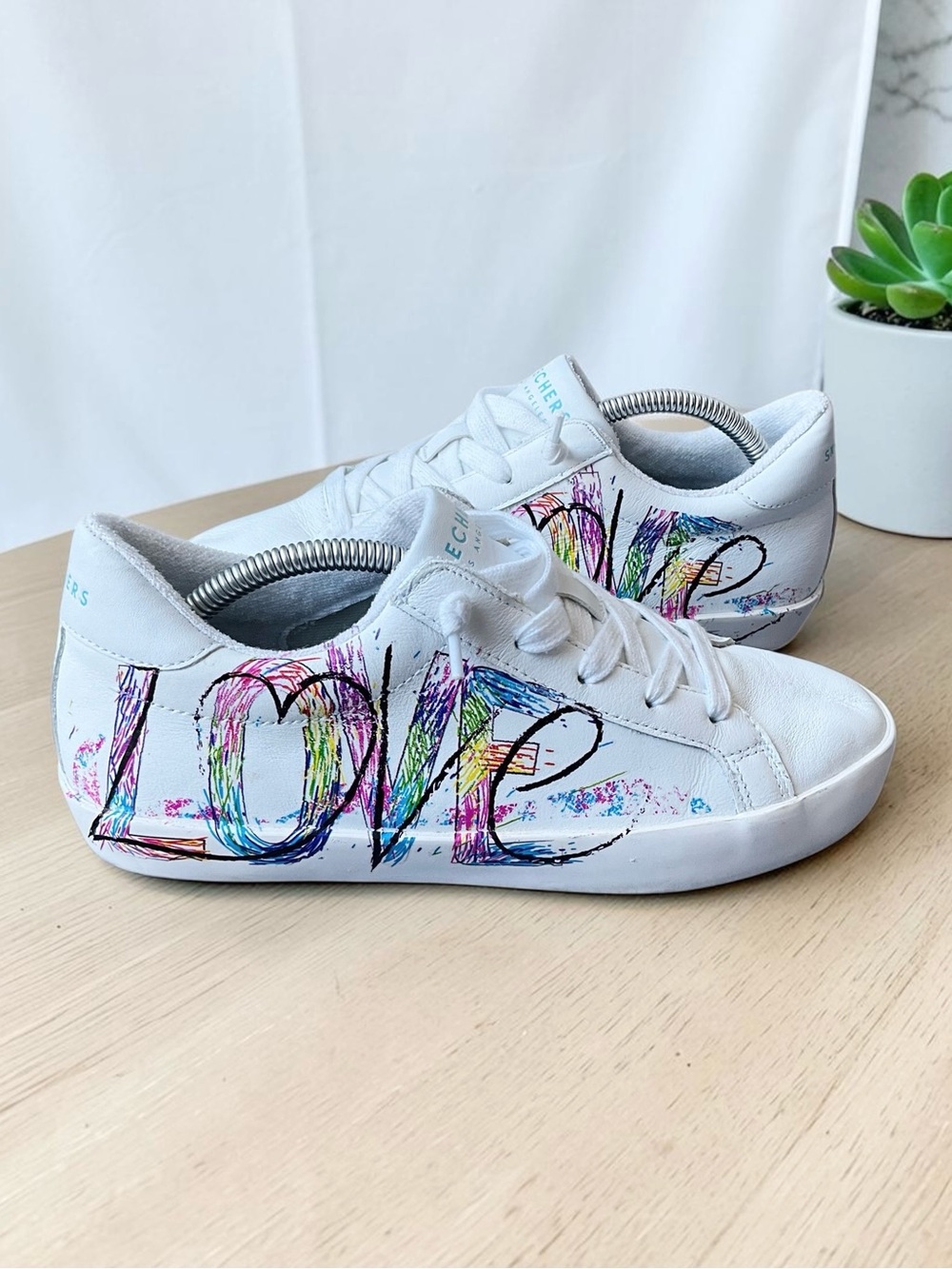 Skechers Diamond Starz Young Love Lowtop Sneakers, Size 6